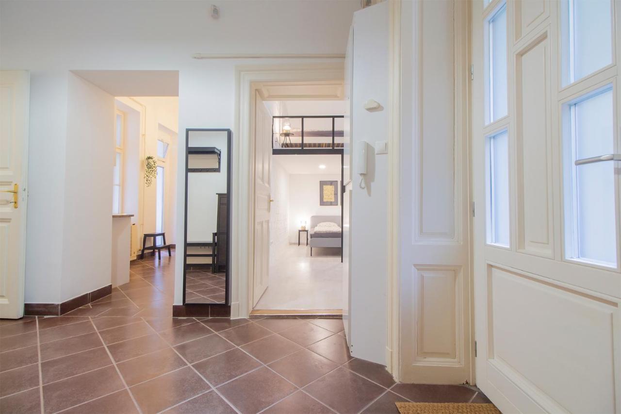 Industrial Double Loft Apartment ブダペスト エクステリア 写真